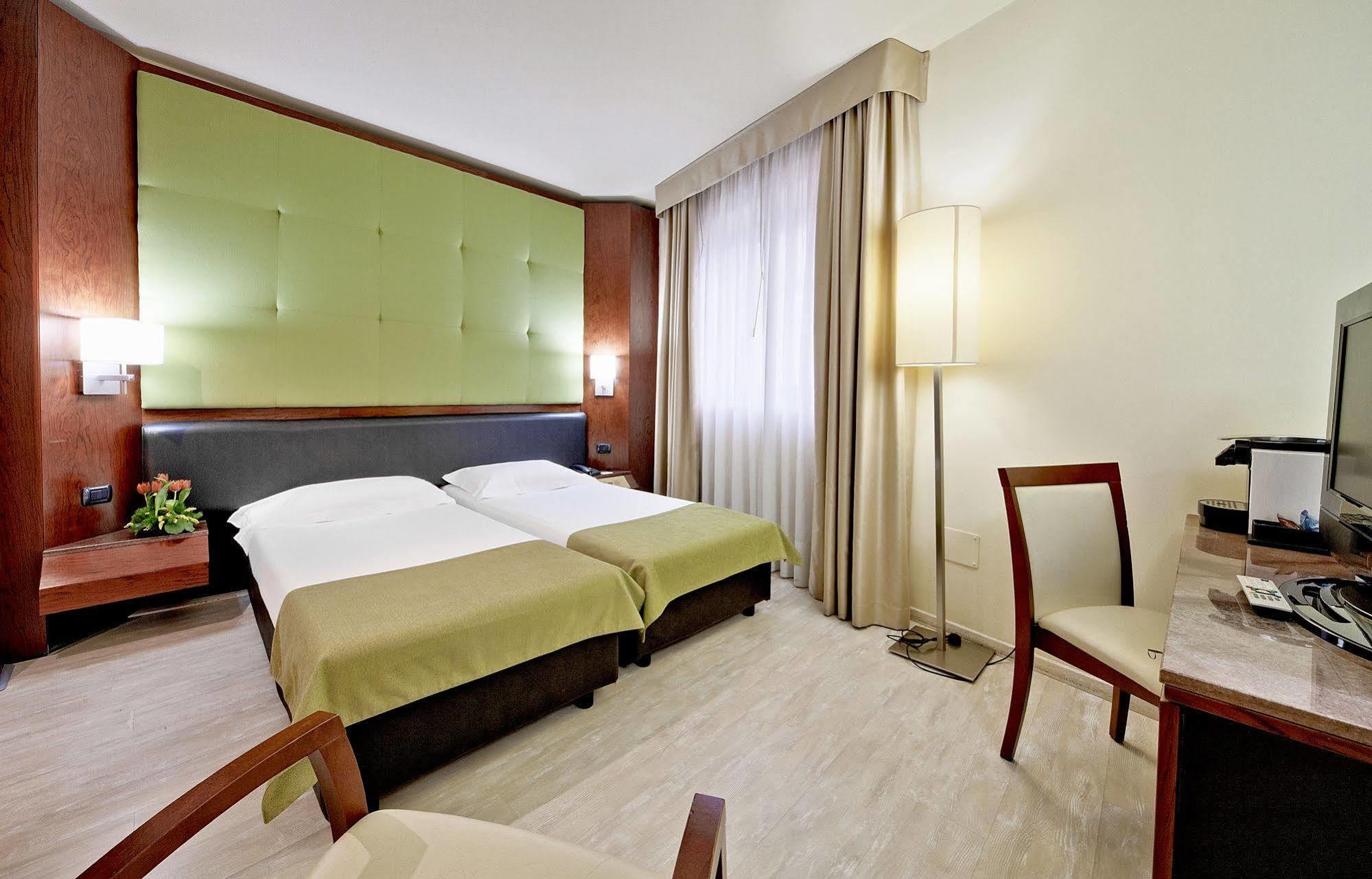 Mediterraneo Palace Hotel Ragusa Exterior photo